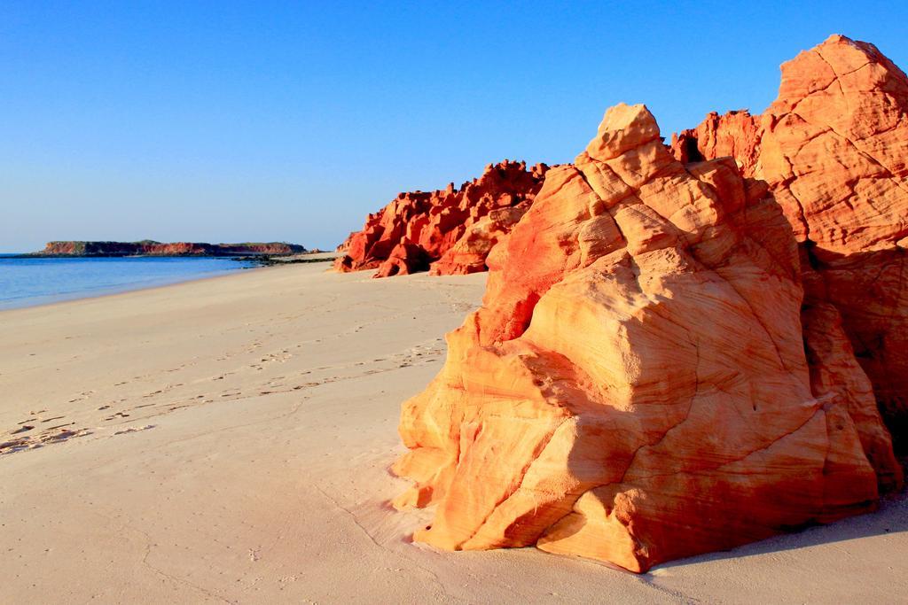 Отель Kooljaman Dampier Peninsula Экстерьер фото